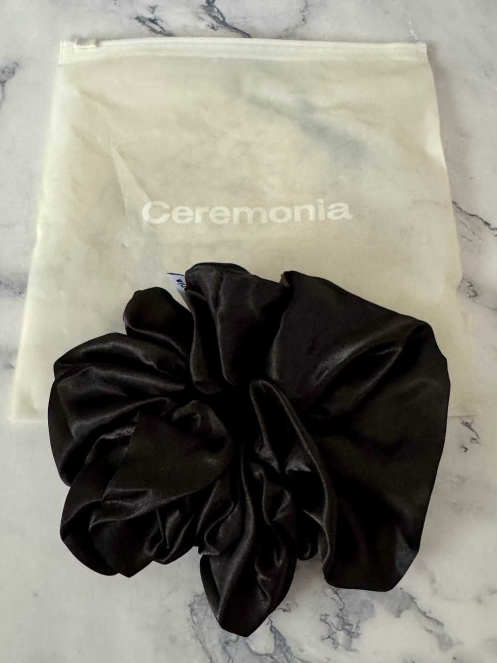 Ceremonia silk scrunchie